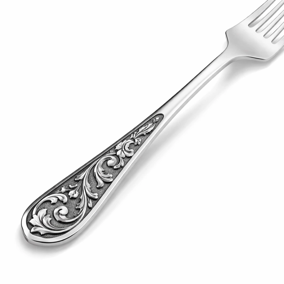 Вилка из серебра