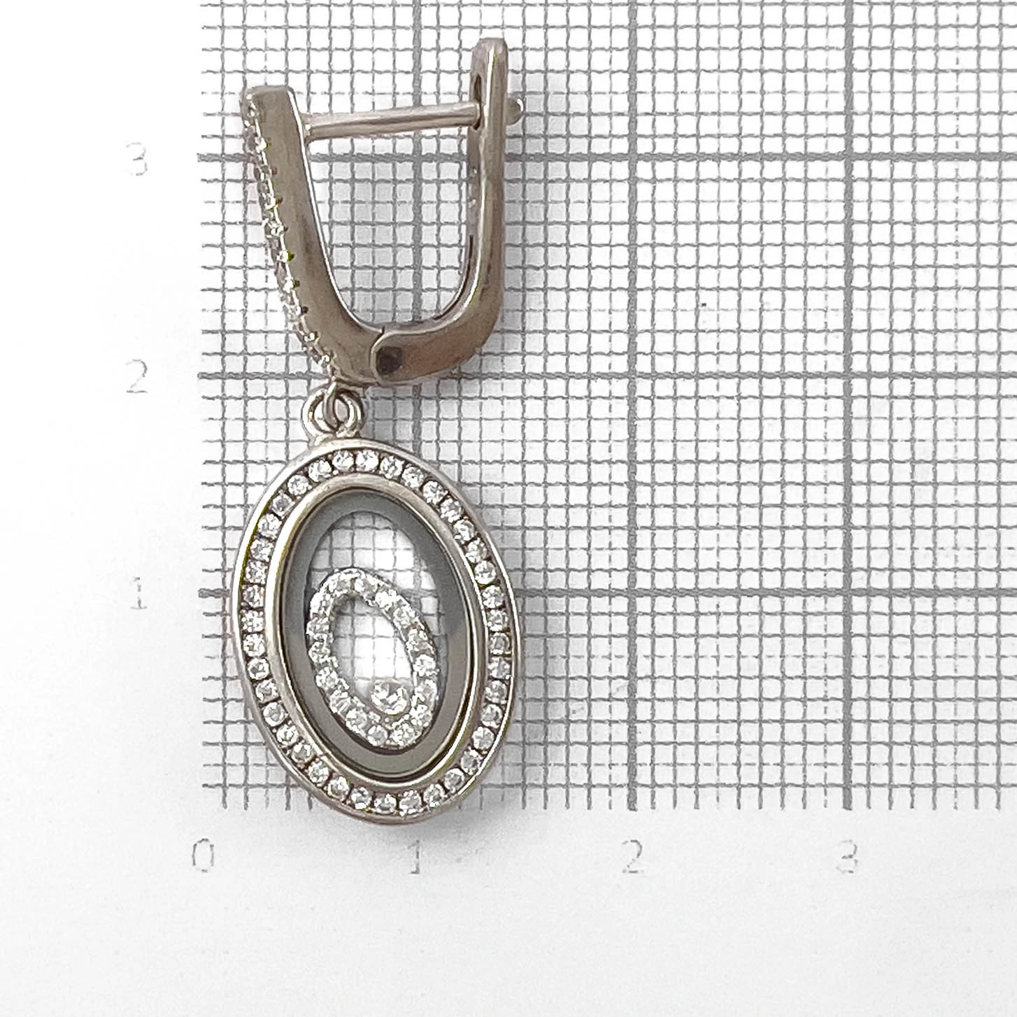 Серьги из серебра с цирконом и стеклом