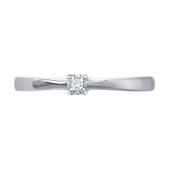 Кольцо из белого золота с бриллиантом