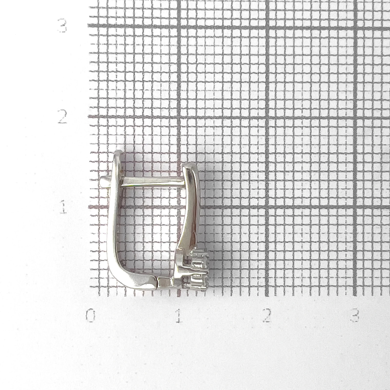 Серьги из серебра с цирконом