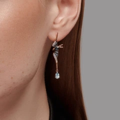 Серьги из красного золота с миксом камней