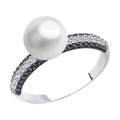 Кольцо из белого золота с жемчугом и фианитами