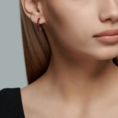 Серьги из серебра с корундами
