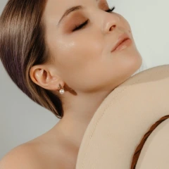 Серьги из красного золота с жемчугом