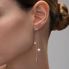 Серьги пусеты из серебра с жемчугом и фианитами