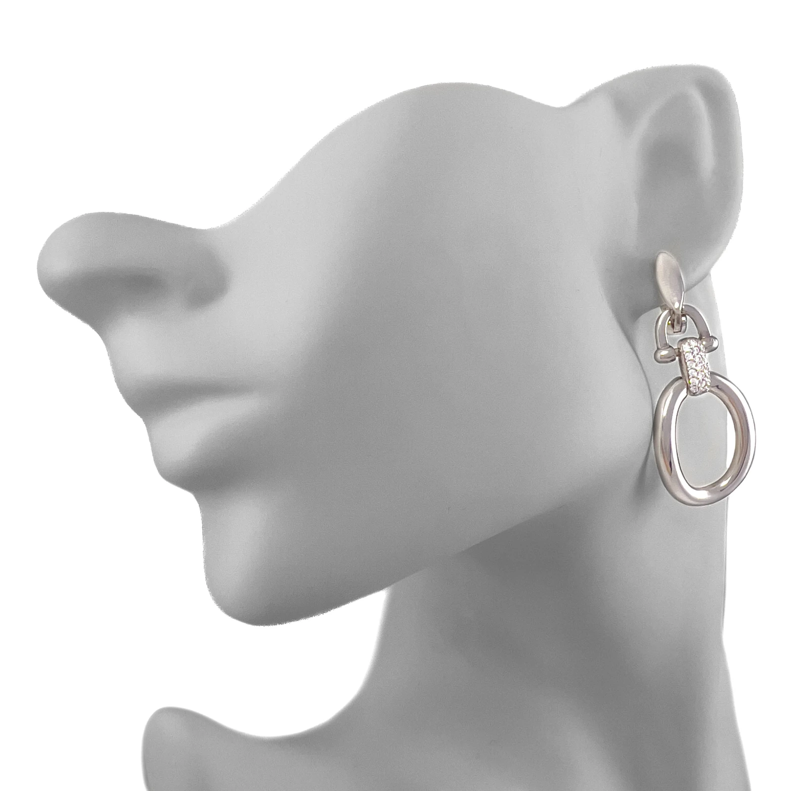 Серьги из серебра с цирконом