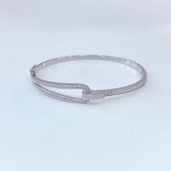 Браслет из серебра с фианитами
