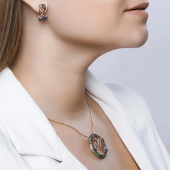 Серьги из красного золота с миксом камней