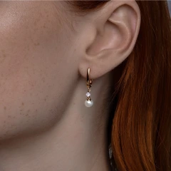 Серьги из красного золота с жемчугом и фианитами