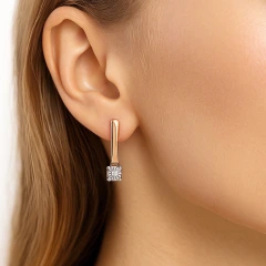Серьги из красного золота с бриллиантами