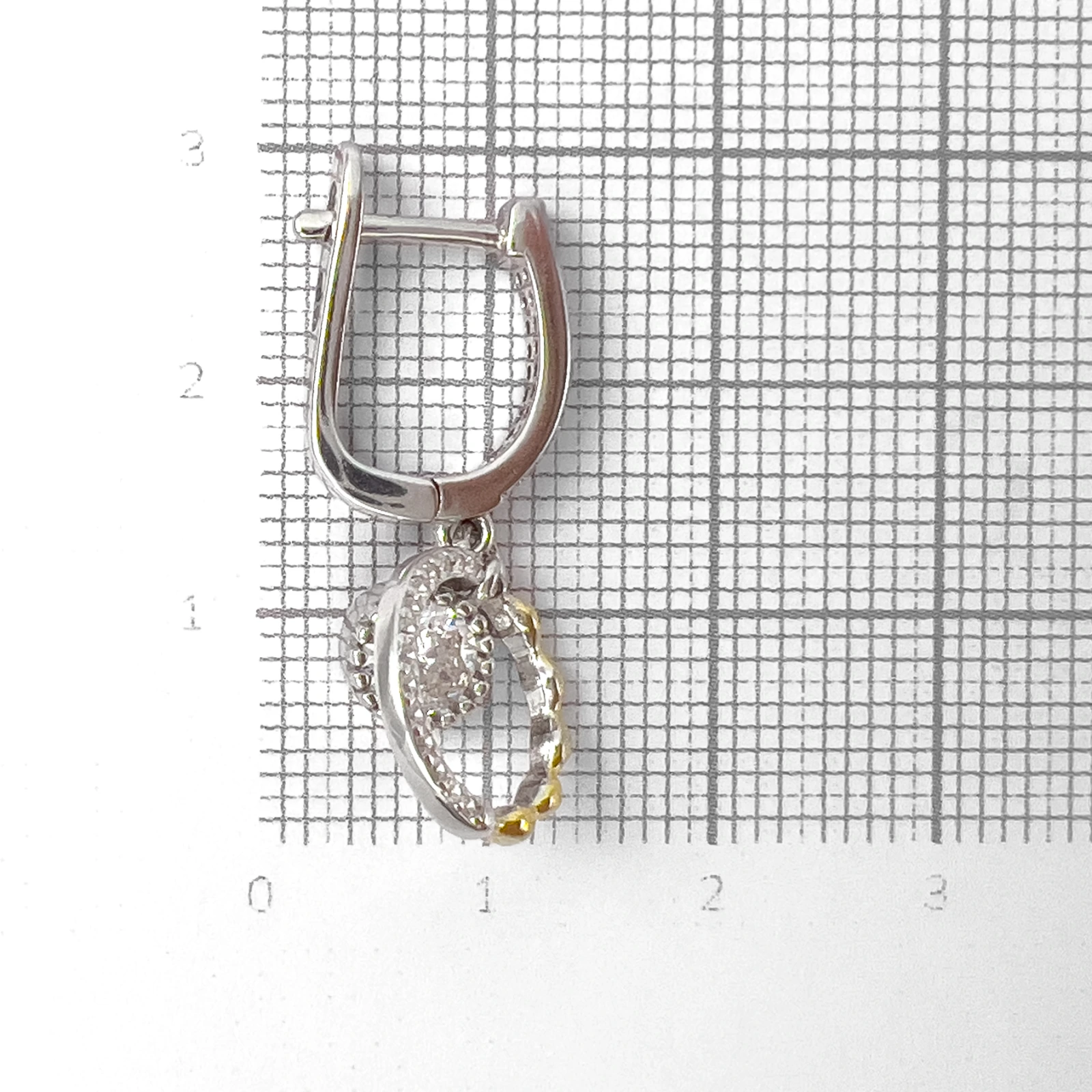 Серьги из серебра с цирконом