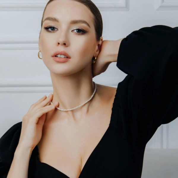 Серьги из серебра с белой эмалью