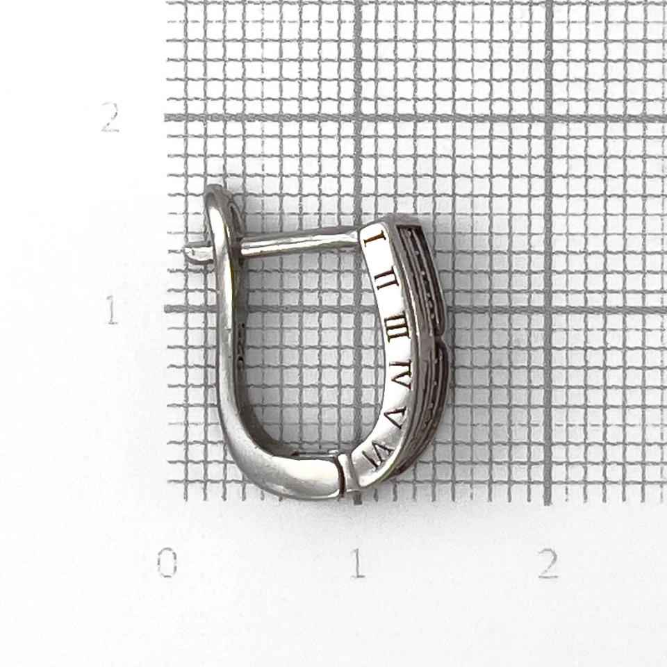 Серьги из серебра с цирконом