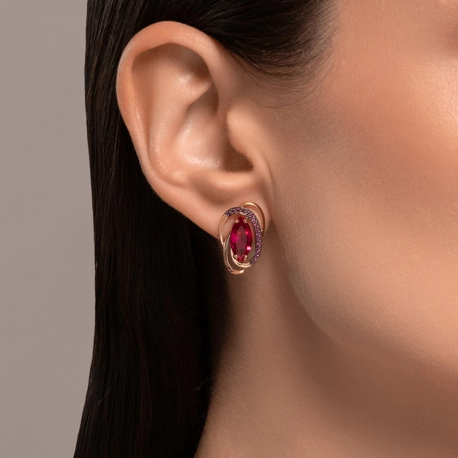 Серьги из красного золота с корундами