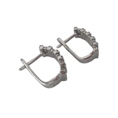 Серьги из серебра с фианитами