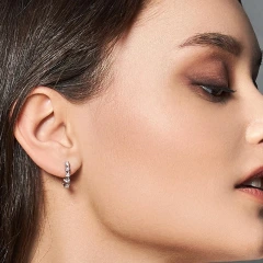 Серьги из белого золота с бриллиантами
