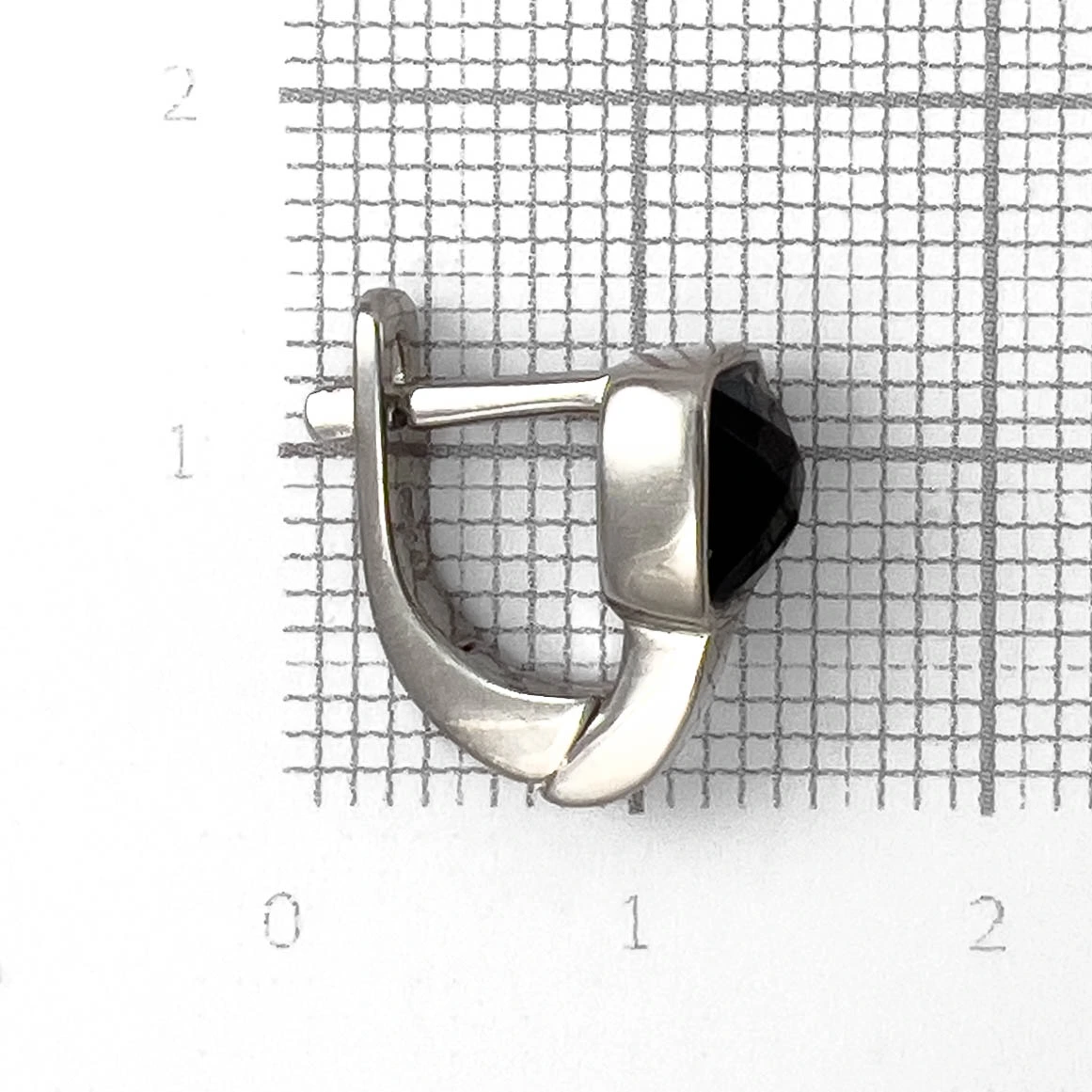 Серьги из серебра с ониксом