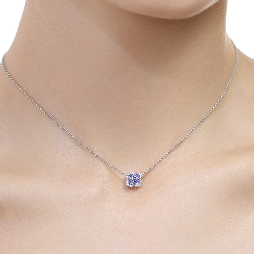 Подвеска из белого золота с танзанитами и бриллиантами