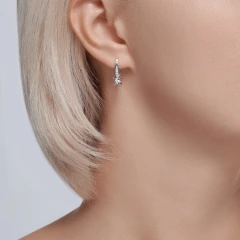 Серьги из белого золота с бриллиантами