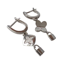 Серьги из серебра с фианитами