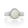Кольцо из белого золота с лунным камнем и бриллиантами
