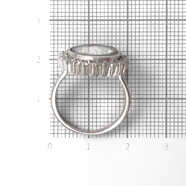 Кольцо из серебра с фианитами и стеклом