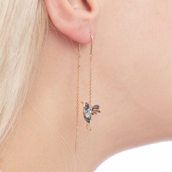 Серьги-продёвки из красного золота с топазами и фианитами