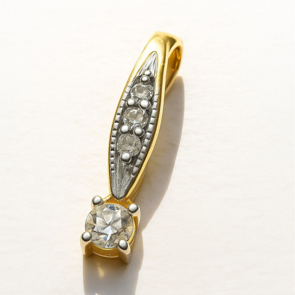 Подвеска из красного золота с фианитами