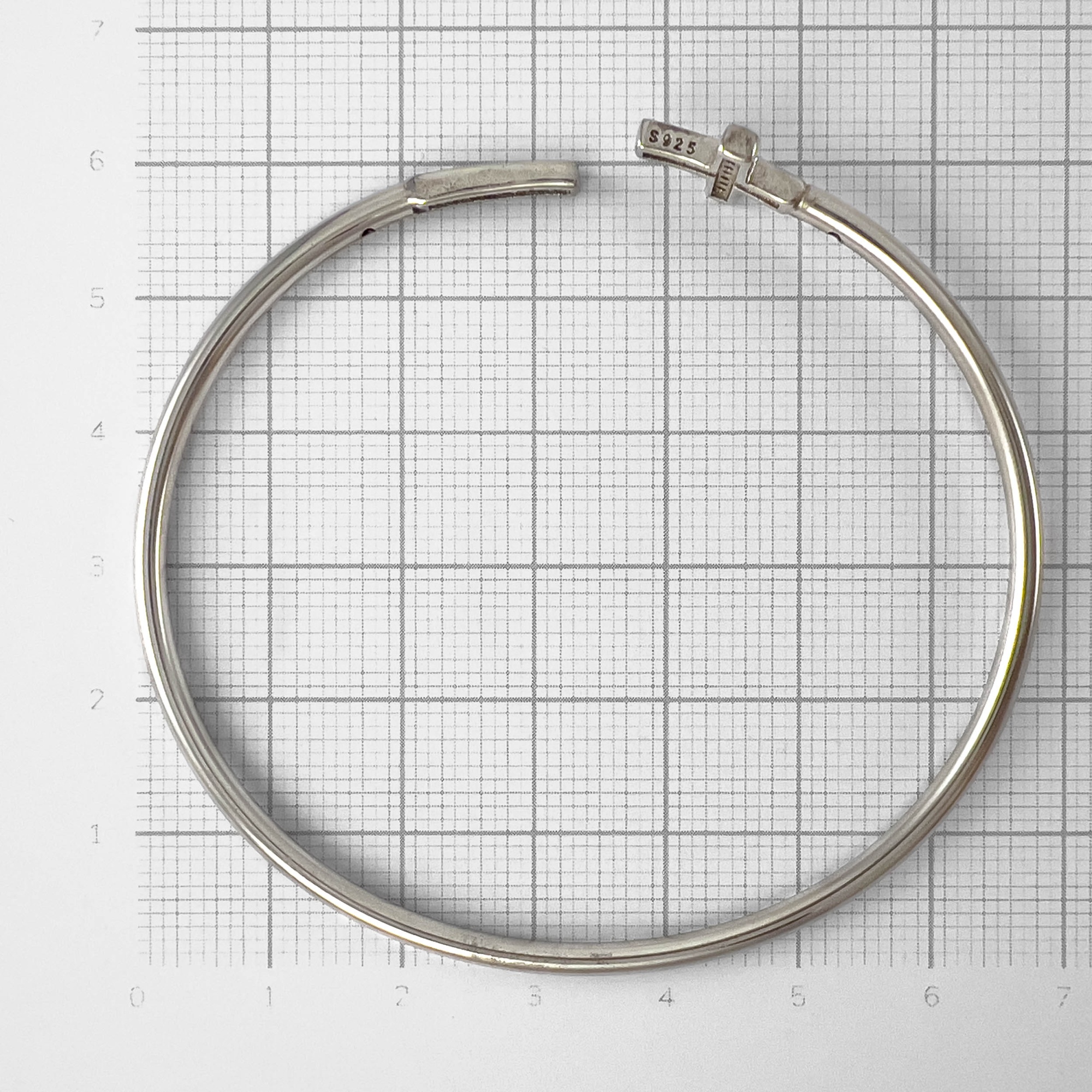 Браслет из серебра с цирконами