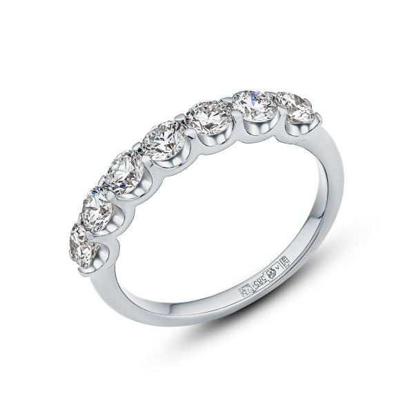 Кольцо из белого золота с бриллиантами