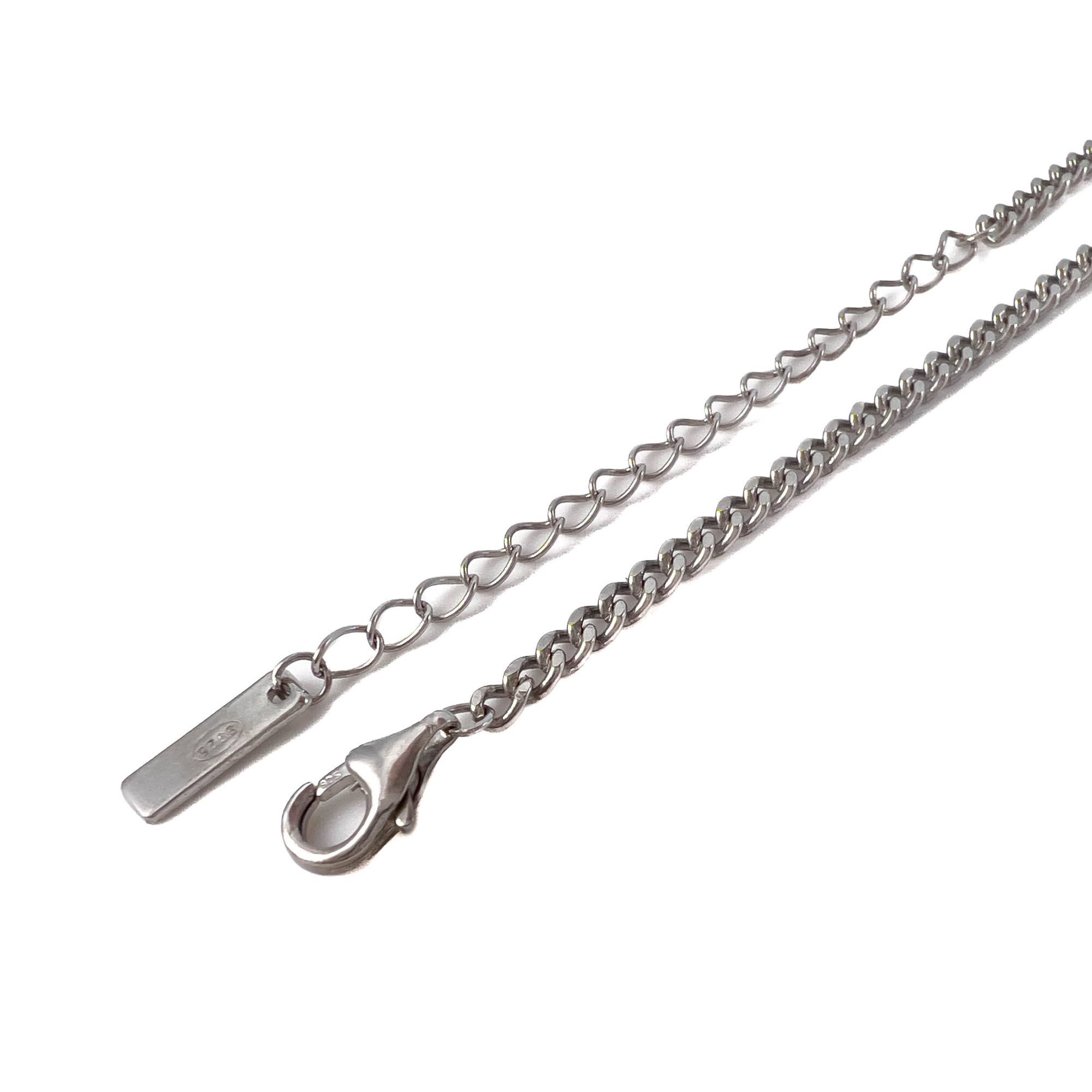 Колье из серебра с декоративным крестиком