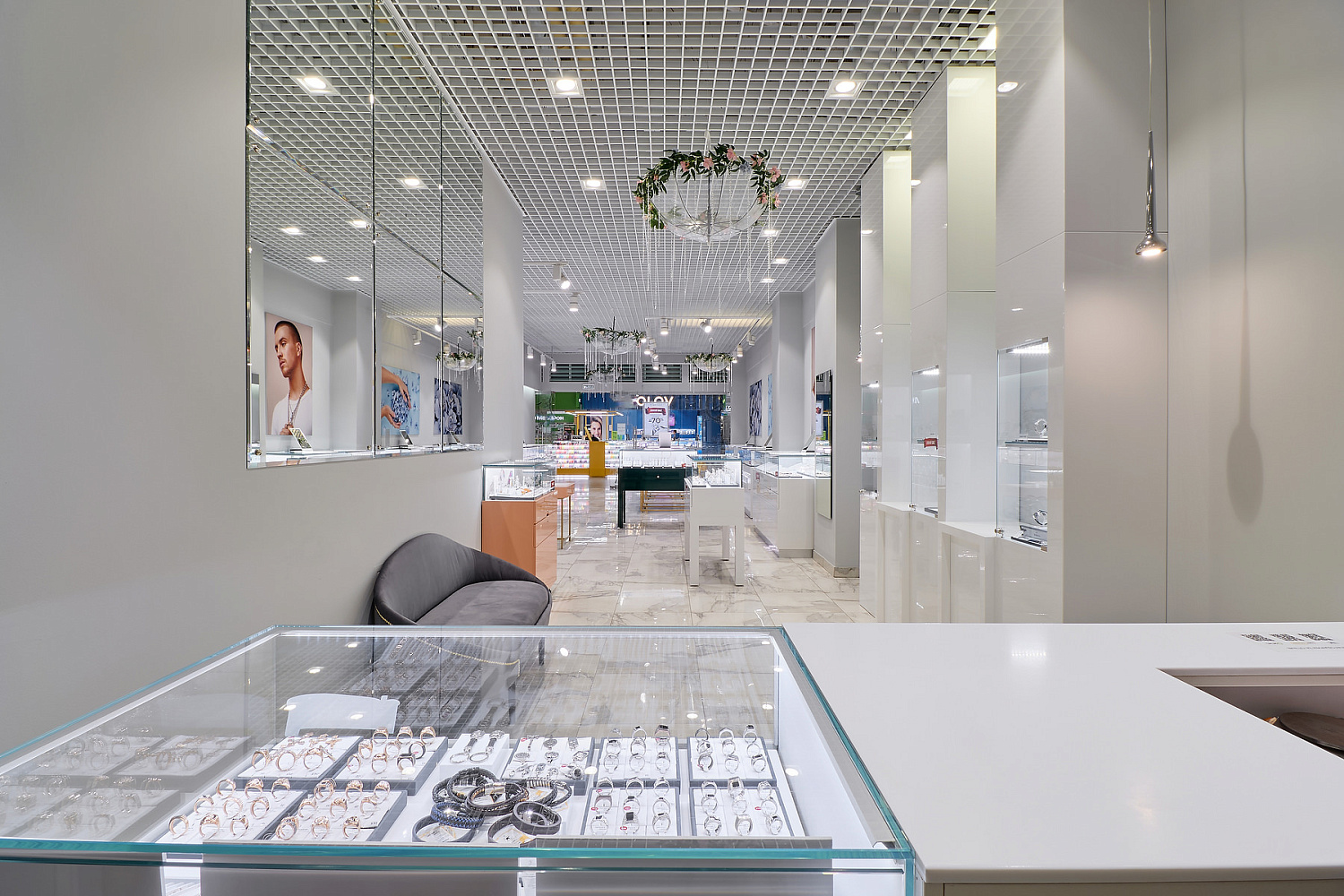 Обновление магазина в ТРЦ Аэрохолл в г. Тольятти