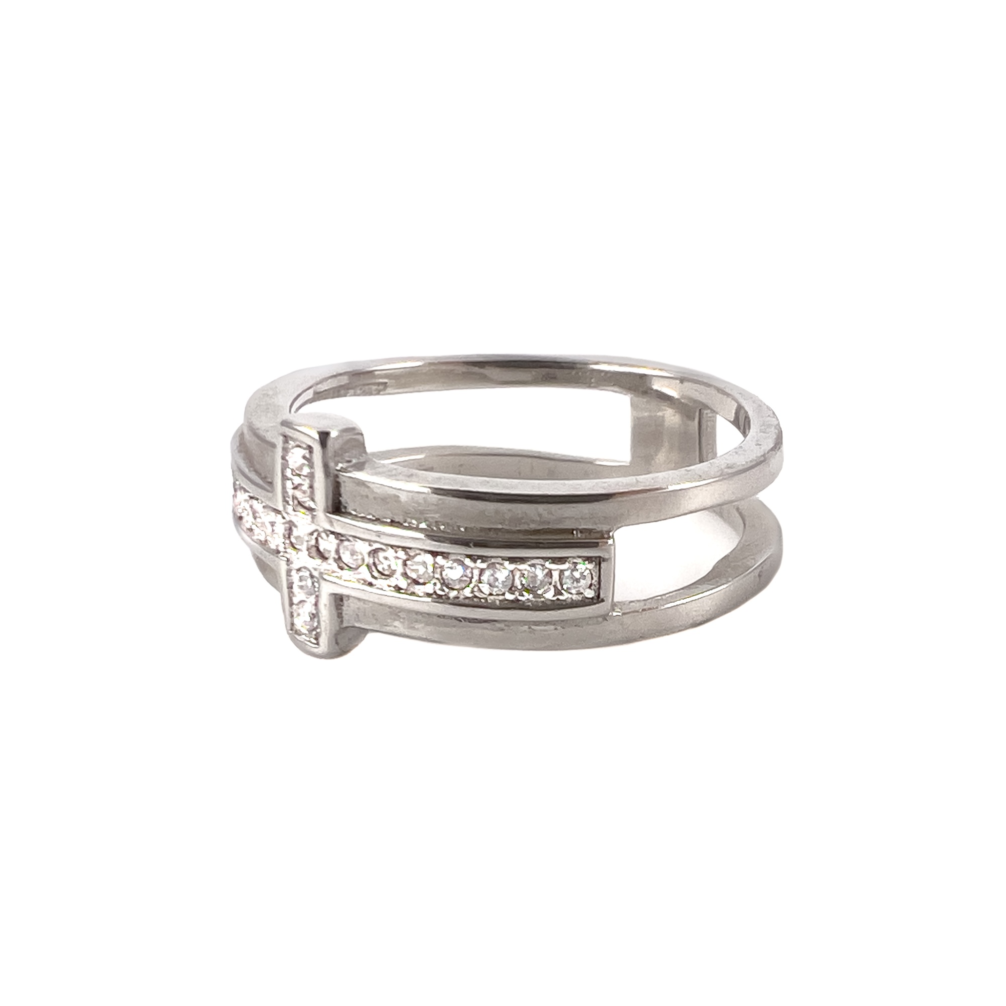 Кольцо из серебра с фианитами