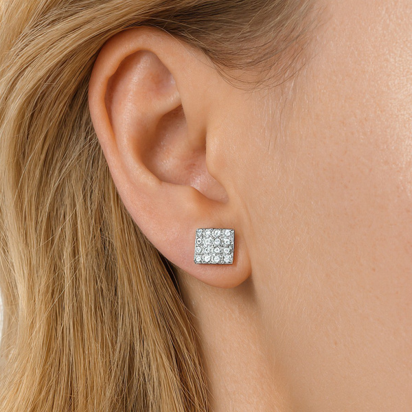 Серьги пусеты из красного золота с бриллиантами