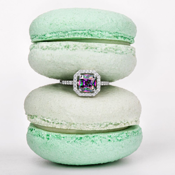 Кольцо из серебра с фианитами и кварцем