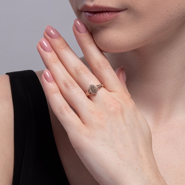 Кольцо из красного золота с бриллиантами