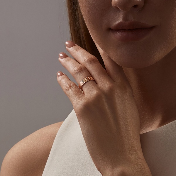 Кольцо из красного золота