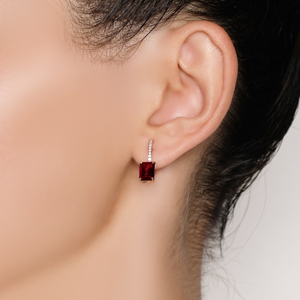 Серьги из красного золота с гранатами и фианитами