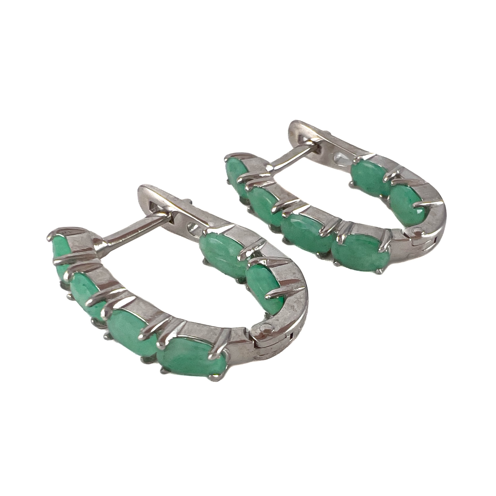 Серьги из серебра с изумрудами