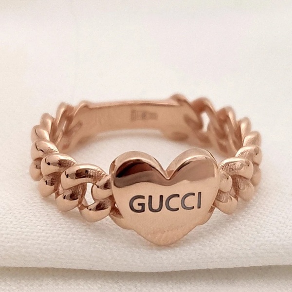 Кольцо из красного золота