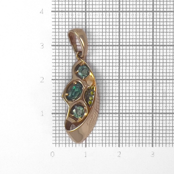 Подвеска из золота с турмалином и фианитами