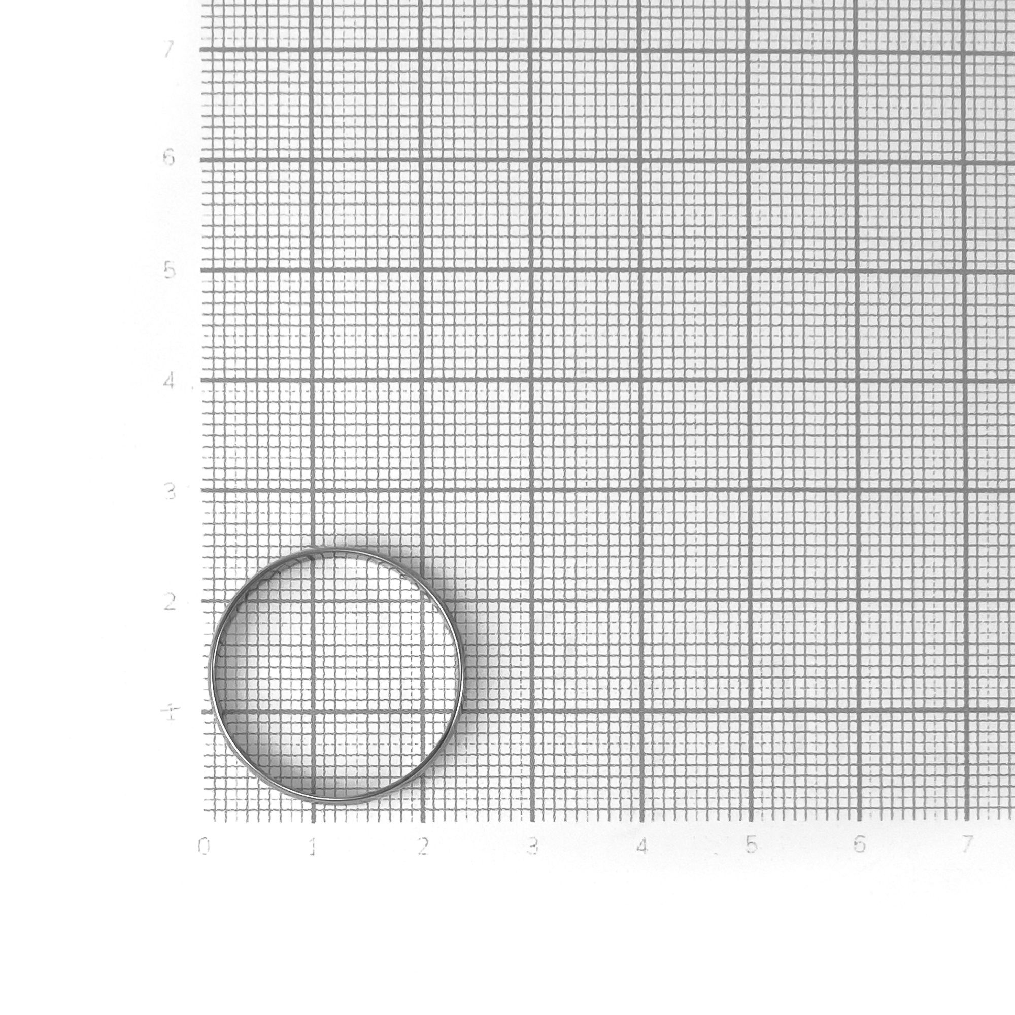 Обручальное кольцо из белого золота