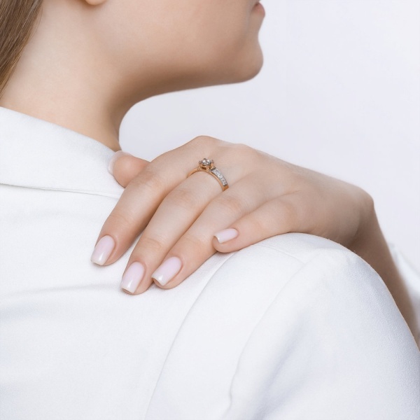 Кольцо из золота с бриллиантами