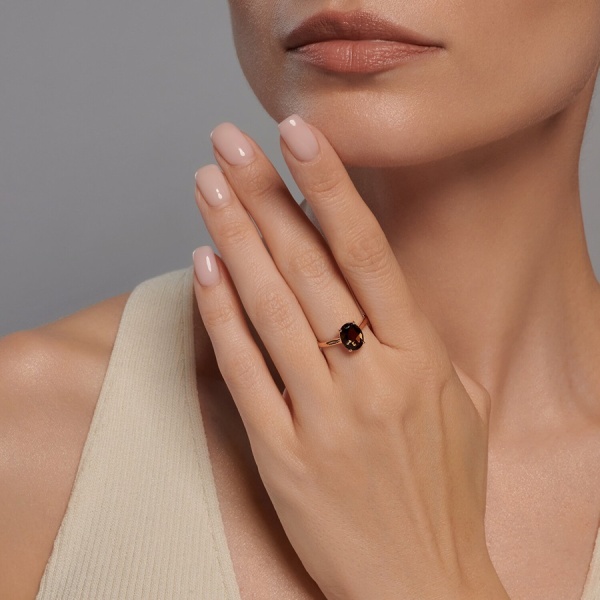 Кольцо из красного золота с раухтопазом