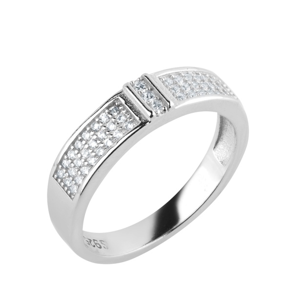 Кольцо из серебра с фианитами