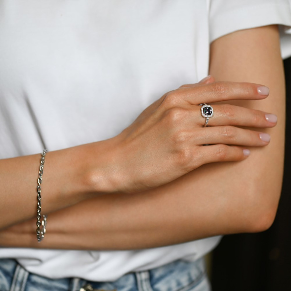 Кольцо из серебра с фианитами и кварцем