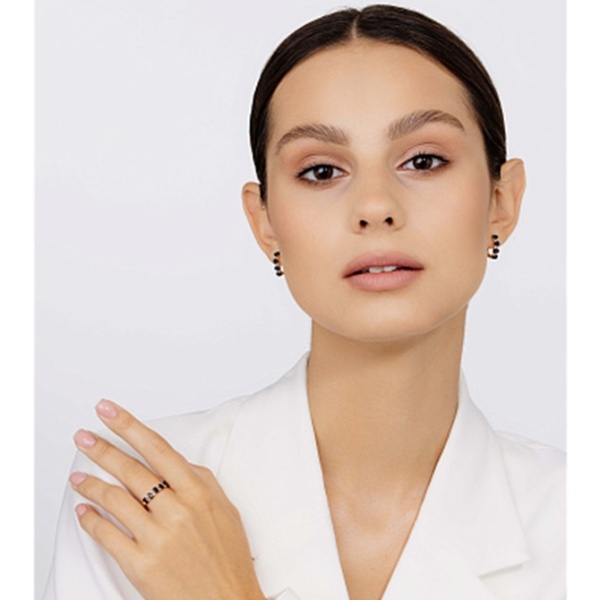 Кольцо из красного золота с сапфирами и бриллиантами