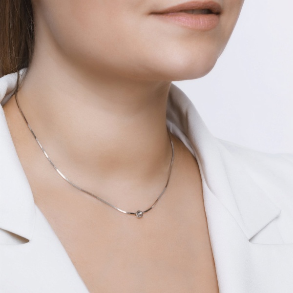 Подвеска из белого золота с бриллиантом