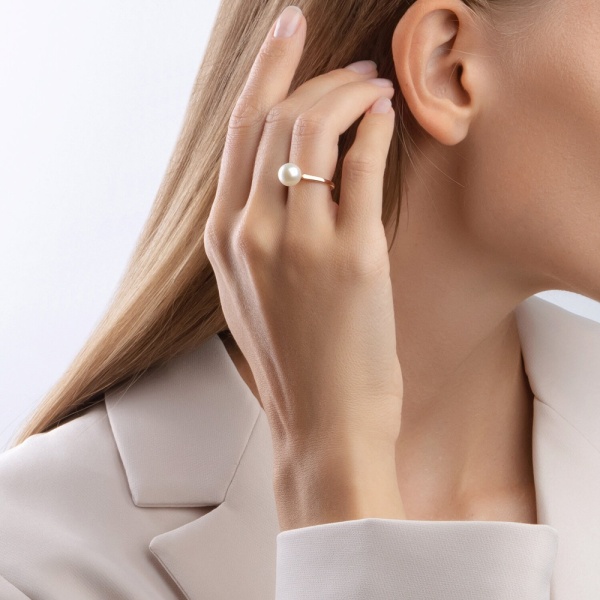 Кольцо из красного золота с жемчугом