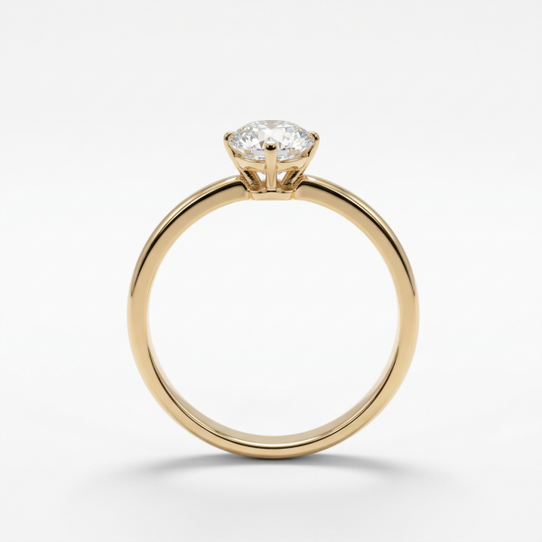 Кольцо из красного золота с бриллиантом